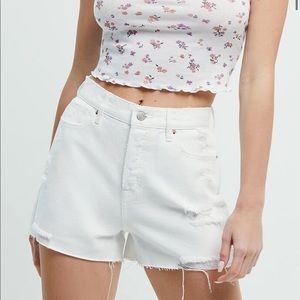 White denim short